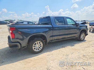 Trzecie zdjęcie samochodu z tyłu: 2020 CHEVROLET SILVERADO K1500 RST VIN:1GCUYEED8LZ194876 - miniatura