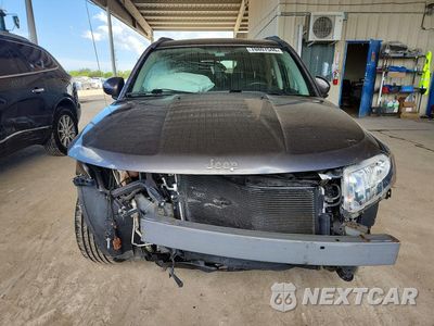 Piąte zdjęcie samochodu w środku: 2016 JEEP COMPASS LATITUDE VIN:1C4NJCEA7GD785755 - miniatura