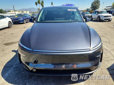 Piąte zdjęcie samochodu w środku: 2026 TESLA MODEL Y VIN:7SAYGDED9TF536617 - miniatura
