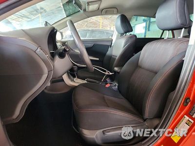 Zdjęcie 7 z 12 samochodu: 2013 TOYOTA COROLLA S SPECIAL EDITION VIN:2T1BU4EE0DC074183 - miniatura