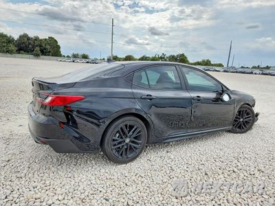 Trzecie zdjęcie samochodu z tyłu: 2025 TOYOTA CAMRY SE VIN:4T1DAACK9SU028470 - miniatura