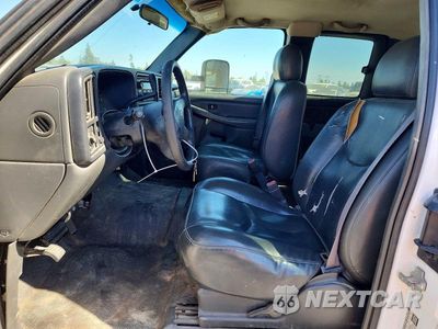 Zdjęcie 7 z 12 samochodu: 2005 CHEV SILVERADO 3500 CREW VIN:1GCJC39U15E206795 - miniatura
