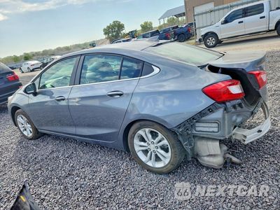 Drugie zdjęcie samochodu z przodu: 2019 CHEVROLET CRUZE LT VIN:1G1BE5SM1K7109061 - miniatura
