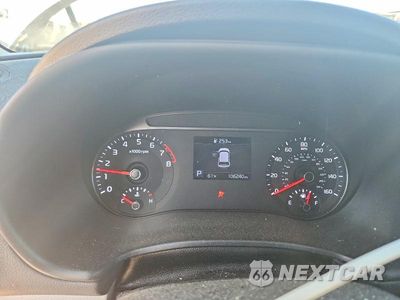 Zdjęcie 9 z 13 samochodu: 2020 KIA SOUL LX VIN:KNDJ23AU0L7005762 - miniatura