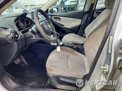 Zdjęcie 7 z 12 samochodu: 2019 TOYOTA YARIS LE VIN:3MYDLBYV9KY500835 - miniatura
