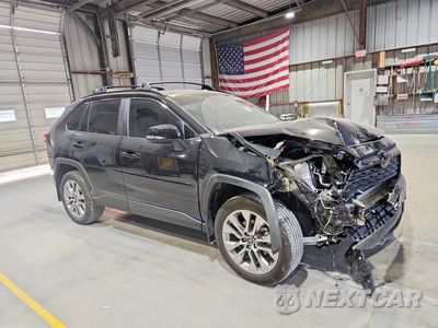 Czwarte zdjęcie samochodu z boku: 2025 TOYOTA RAV4 XLE PREMIUM VIN:2T3A1RFV4SW576679 - miniatura