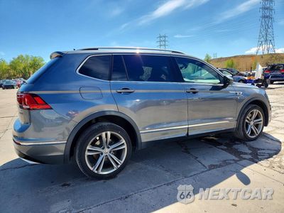 Trzecie zdjęcie samochodu z tyłu: 2018 VOLKSWAGEN TIGUAN SE VIN:3VV2B7AX3JM197687 - miniatura
