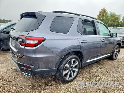 Trzecie zdjęcie samochodu z tyłu: 2025 HONDA PILOT TOURING VIN:5FNYG1H72SB145647 - miniatura