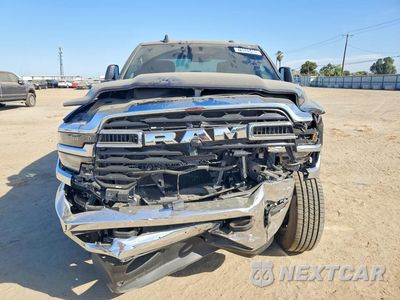 Piąte zdjęcie samochodu w środku: 2026 RAM 2500 BIG HORN VIN:3C6UR5DJ4TG299376 - miniatura