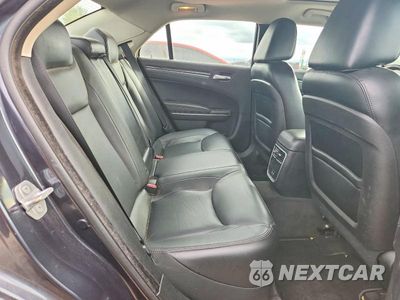 Zdjęcie 10 z 12 samochodu: 2016 CHRYSLER 300 LIMITED VIN:2C3CCARG0GH190838 - miniatura