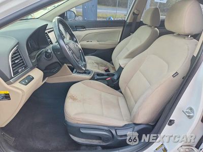 Zdjęcie 7 z 12 samochodu: 2017 HYUNDAI ELANTRA SE VIN:5NPD84LF5HH076961 - miniatura
