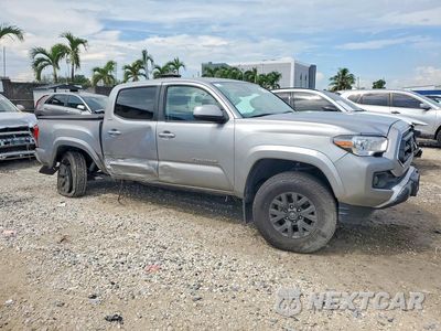 Czwarte zdjęcie samochodu z boku: 2021 TOYOTA TACOMA SR5 V6 VIN:5TFAZ5CN1MX102094 - miniatura