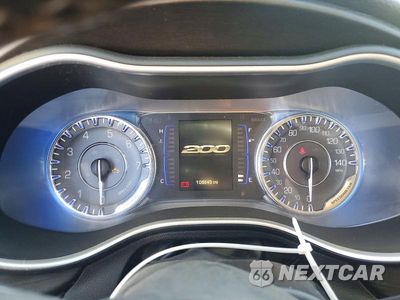 Zdjęcie 9 z 12 samochodu: 2015 CHRYSLER 200 LIMITED VIN:1C3CCCAB6FN714608 - miniatura