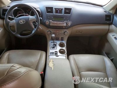 Zdjęcie 8 z 12 samochodu: 2010 TOYOTA HIGHLANDER SE VIN:5TDKK3EH6AS012378 - miniatura
