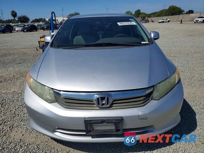 Piąte zdjęcie samochodu w środku: 2012 HONDA CIVIC LX VIN:19XFB2F52CE304042 - miniatura