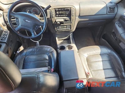 Zdjęcie 8 z 13 samochodu: 2002 FORD EXPLORER LIMITED VIN:1FMZU75W32ZB06986 - miniatura
