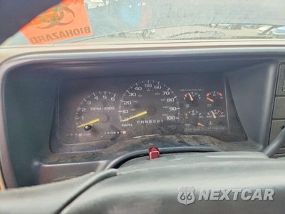 Zdjęcie 9 z 12 samochodu: 1997 CHEVROLET SUBURBAN K1500 VIN:1GNFK16R7VJ365817 - miniatura