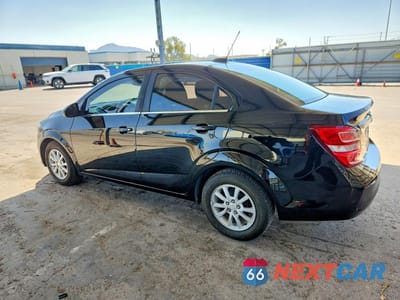 Drugie zdjęcie samochodu z przodu: 2019 CHEVROLET SONIC LT VIN:1G1JD5SB9K4104849 - miniatura