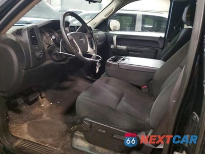 Zdjęcie 7 z 13 samochodu: 2010 GMC SIERRA K1500 SLE VIN:1GTSKVE37AZ105117 - miniatura