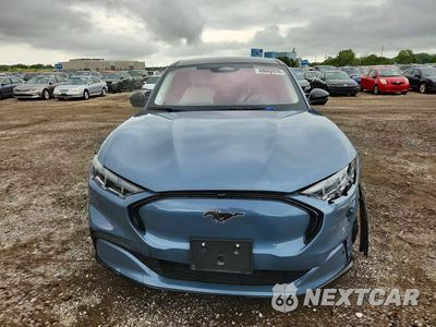 Piąte zdjęcie samochodu w środku: 2024 FORD MUSTANG MACH-E PREMIUM VIN:3FMTK3SU3RMA14523 - miniatura