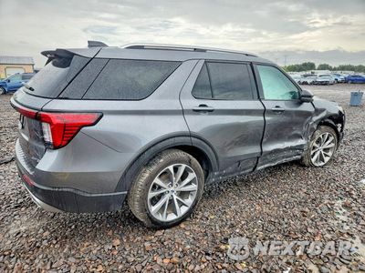 Trzecie zdjęcie samochodu z tyłu: 2025 FORD EXPLORER PLATINUM VIN:1FMWK8HC9SGB00184 - miniatura