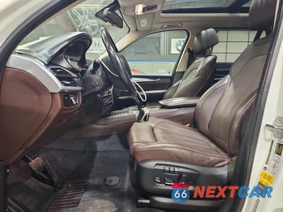 Zdjęcie 7 z 13 samochodu: 2016 BMW X5 XDR40E VIN:5UXKT0C58G0F74560 - miniatura