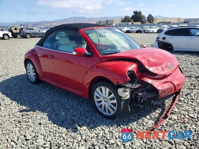 Czwarte zdjęcie samochodu z boku: 2010 VOLKSWAGEN NEW BEETLE VIN:3VWRG3ALXAM008308 - miniatura