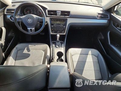Zdjęcie 8 z 12 samochodu: 2014 VOLKSWAGEN PASSAT S VIN:1VWAT7A37EC062768 - miniatura