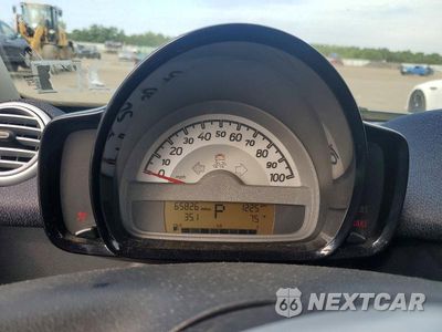 Zdjęcie 9 z 12 samochodu: 2015 SMART FORTWO PURE VIN:WMEEJ3BA4FK809610 - miniatura