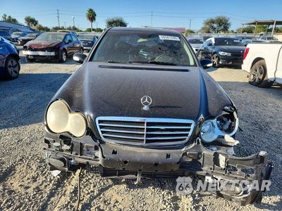 Piąte zdjęcie samochodu w środku: 2005 MERCEDES-BENZ C 230K SPORT SEDAN VIN:WDBRF40J85F716864 - miniatura