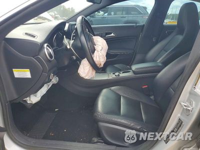 Zdjęcie 7 z 12 samochodu: 2014 MERCEDES-BENZ CLA 250 VIN:WDDSJ4EB1EN041602 - miniatura
