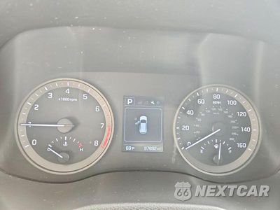 Zdjęcie 9 z 13 samochodu: 2018 HYUNDAI TUCSON VALUE VIN:KM8J33A25JU704102 - miniatura