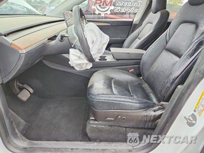 Zdjęcie 7 z 13 samochodu: 2023 TESLA MODEL Y VIN:7SAYGDEE5PF693124 - miniatura