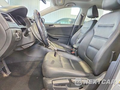 Zdjęcie 7 z 13 samochodu: 2015 VOLKSWAGEN JETTA SE VIN:3VWD07AJ5FM231934 - miniatura