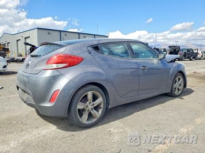 Trzecie zdjęcie samochodu z tyłu: 2015 HYUNDAI VELOSTER BASE VIN:KMHTC6AD9FU236331 - miniatura