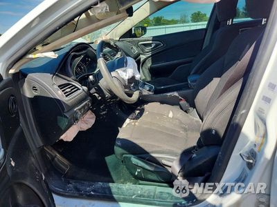 Zdjęcie 7 z 12 samochodu: 2015 CHRYSLER 200 LIMITED VIN:1C3CCCABXFN714059 - miniatura