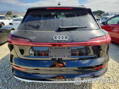 Zdjęcie 6 z 14 samochodu: 2019 AUDI E-TRON PRESTIGE VIN:WA1VAAGE9KB015883 - miniatura