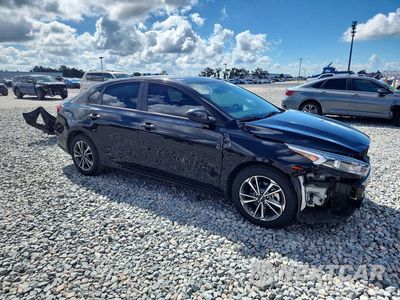 Czwarte zdjęcie samochodu z boku: 2023 KIA FORTE LXS VIN:3KPF24AD7PE591863 - miniatura