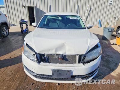 Piąte zdjęcie samochodu w środku: 2012 VOLKSWAGEN PASSAT S VIN:1VWAH7A35CC066445 - miniatura