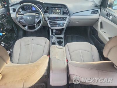 Zdjęcie 8 z 13 samochodu: 2016 HYUNDAI SONATA SE VIN:5NPE24AF4GH307405 - miniatura