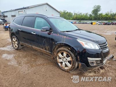 Czwarte zdjęcie samochodu z boku: 2017 CHEVROLET TRAVERSE LT VIN:1GNKRGKD4HJ243766 - miniatura
