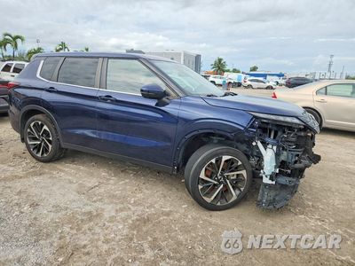 Czwarte zdjęcie samochodu z boku: 2023 MITSUBISHI OUTLANDER SE VIN:JA4J3UA82PZ058943 - miniatura