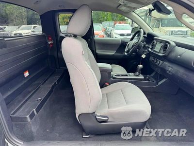 Zdjęcie 8 z 11 samochodu: 2019 TOYOTA TACOMA SR VIN:5TFRX5GNXKX149592 - miniatura