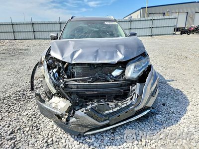 Piąte zdjęcie samochodu w środku: 2017 NISSAN ROGUE SL VIN:5N1AT2MV4HC874967 - miniatura