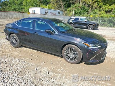 Czwarte zdjęcie samochodu z boku: 2024 LEXUS ES 350 BASE VIN:58ADZ1B15RU179438 - miniatura