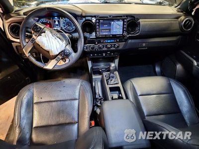 Zdjęcie 8 z 13 samochodu: 2021 TOYOTA TACOMA LIMITED VIN:3TMGZ5AN8MM431040 - miniatura