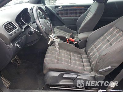 Zdjęcie 7 z 12 samochodu: 2010 VOLKSWAGEN GTI VIN:WVWFV7AJ9AW236544 - miniatura