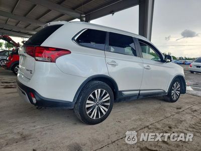 Trzecie zdjęcie samochodu z tyłu: 2019 MITSUBISHI OUTLANDER SE VIN:JA4AZ3A31KZ039239 - miniatura