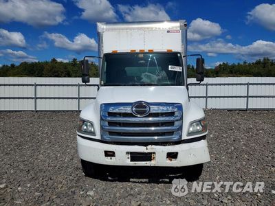 Piąte zdjęcie samochodu w środku: 2016 HINO 258/268 BOX TRUCK VIN:5PVNE8JT7G4S56573 - miniatura