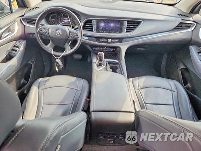 Zdjęcie 8 z 13 samochodu: 2020 BUICK ENCLAVE ESSENCE VIN:5GAERBKW3LJ159586 - miniatura